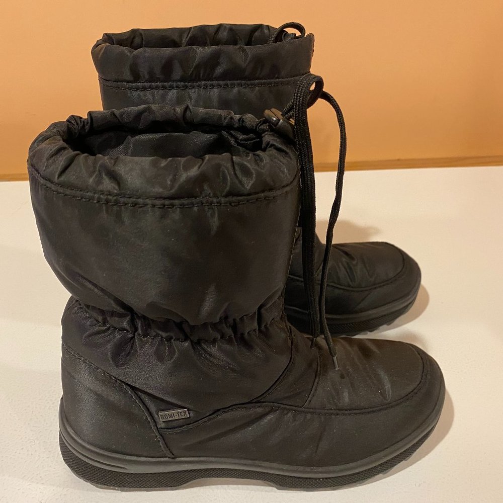 Romika Womans Black Snow Boots Size 39